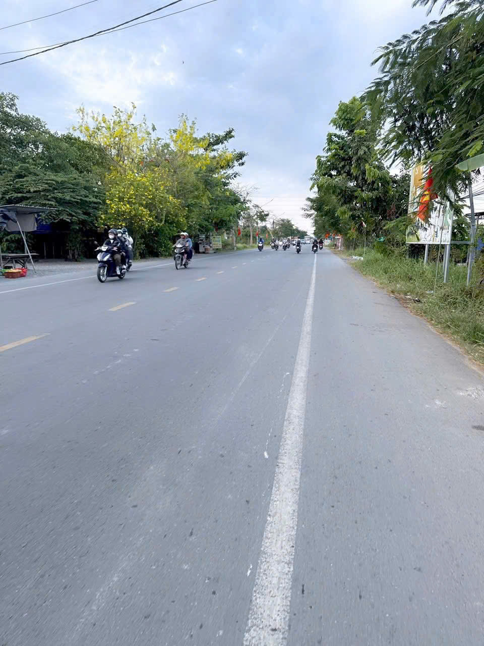 BÁN ĐẤT TP GÒ CÔNG-TIỀN GIANG, MT QL 50, GIÁ 500TR CHO 100M2, SHR 